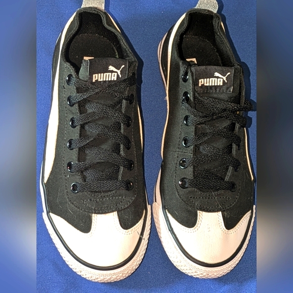 Puma Shoes - Puma Classic Women's Black and White Sneakers Size 7 Only $20 WOW.